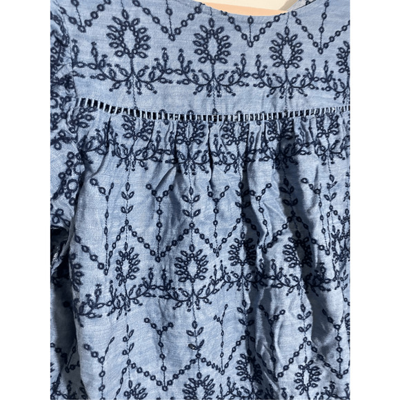 Crown & Ivy Boho Chambray Embroidered Blue Floral Baby Doll Western Lace Top L - Picture 3 of 7